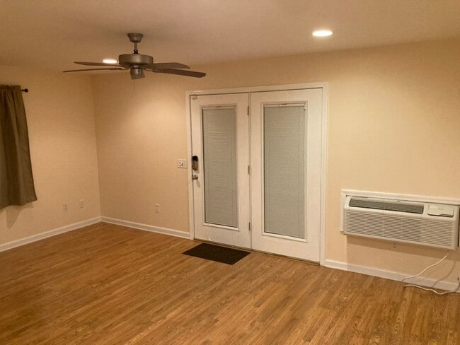 Photo - 238 N Crestwood Dr