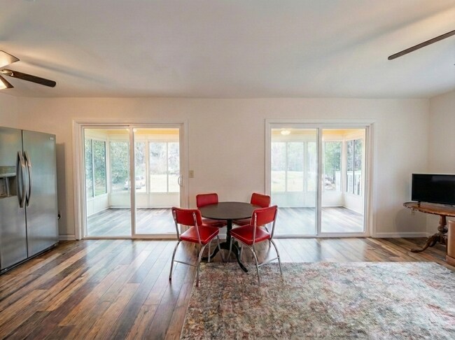 Photo - 2647 Blind Rd