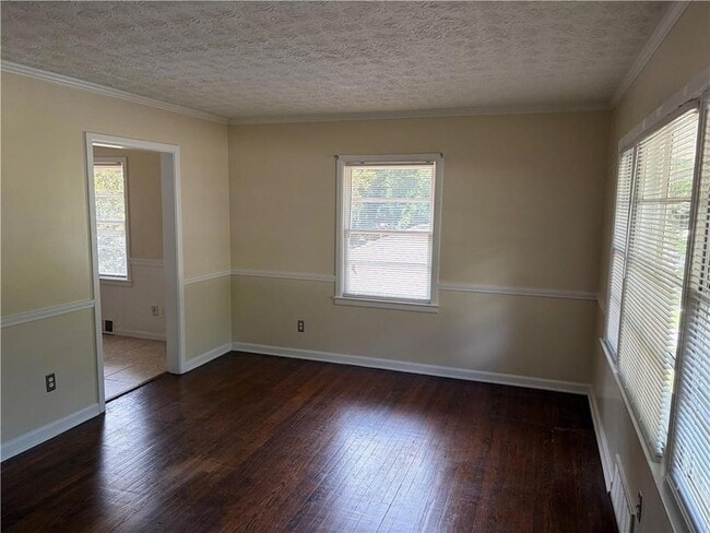 Photo - 2064 Montrose Dr