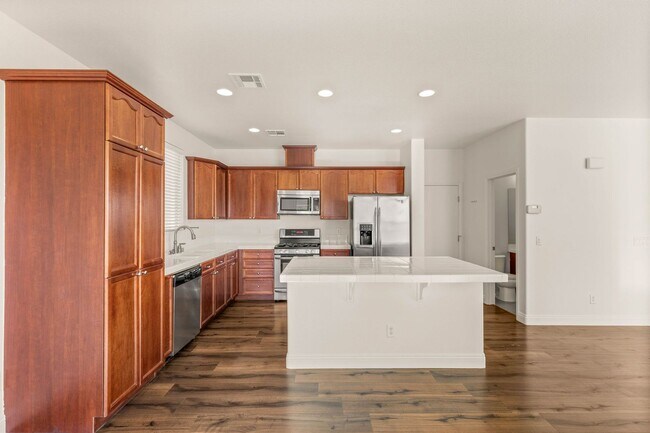 Photo - **MOVE IN SPECIAL! ONE MONTH FREE W/ 14 MONTH LEASE**