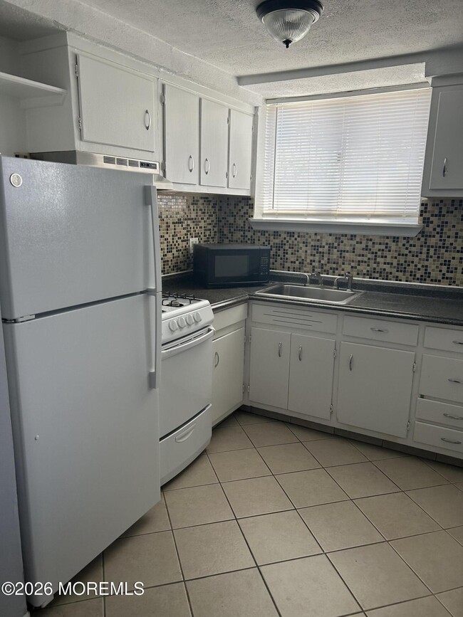 Photo - 732 Ocean Ave N Unit b
