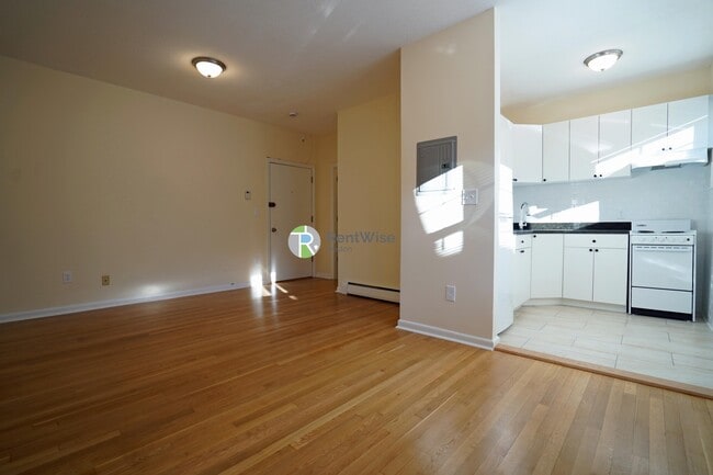 Photo - 2018 Commonwealth Ave Unit 33