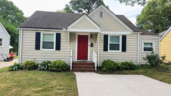 Building Photo - 3BR Home with Elizabeth River Views & Spacious Parking