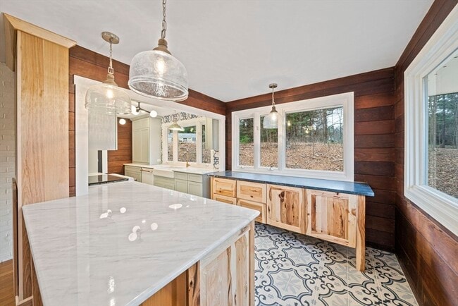 Photo - 12 Sabrina Farm