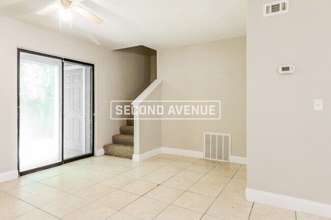 Photo - 1163 Bayshore Dr N