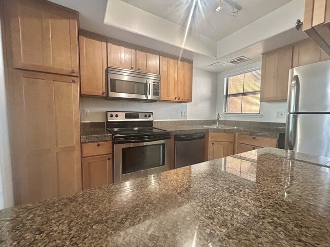 Kitchen - 6651 N Campbell Ave Unit 126
