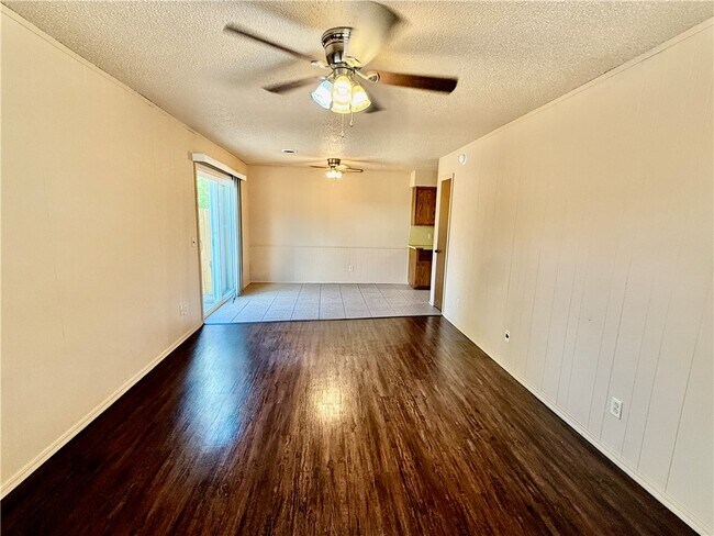 900 NW A St Unit E