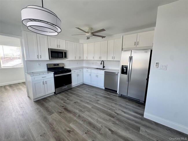 Photo - 70 Burlington Ave