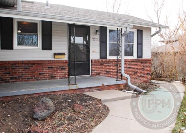 Building Photo - 12317 Weir St Unit GBR 12319