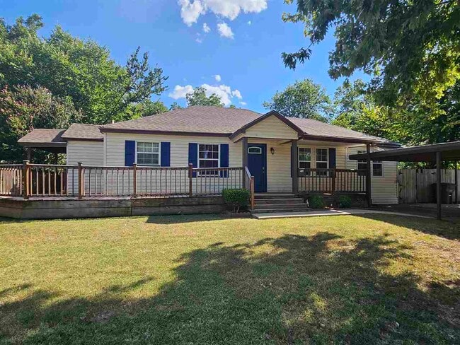 Photo - 1310 NW Maple Ave