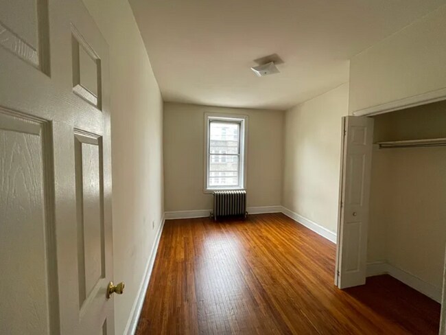 Building Photo - 425 N 36th St Unit 2 Rental