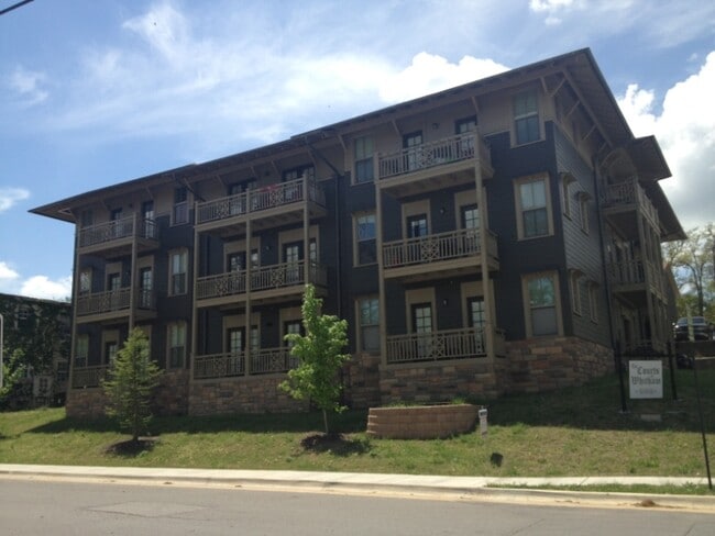 Photo - 705 W Douglas St Apartment