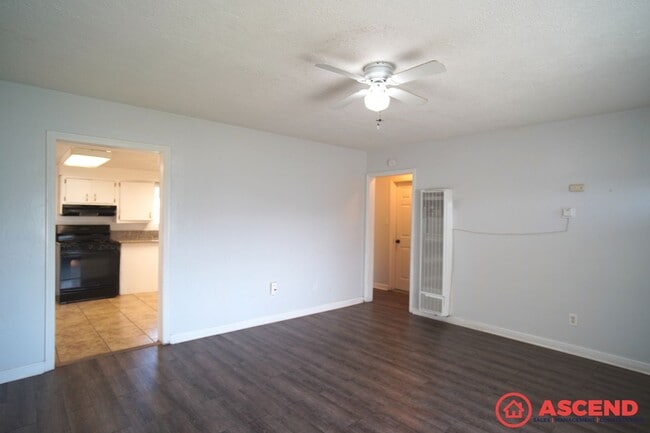 Photo - 3 bedroom Home in Oildale!