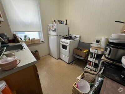 Building Photo - 67 Gordon St Rental