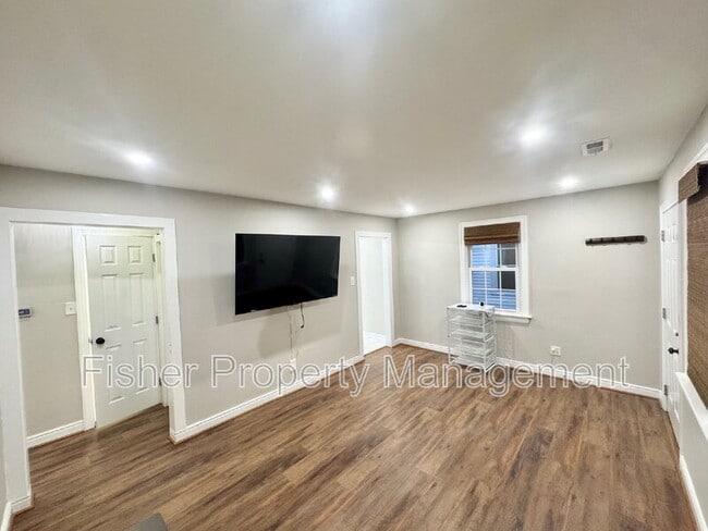 Photo - 518 Northside Ave