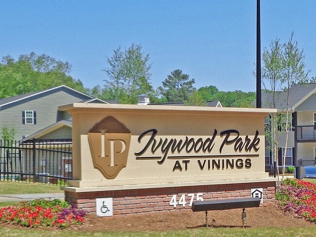 Entrance - Ivywood Park