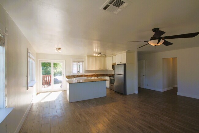 Photo - Rare Find in the Coveted Cheery Lynn Historic District!