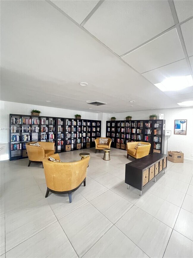 Photo - 400 Leslie Dr Unit 917