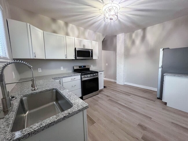 Photo - 154-156 Leighton Avenue Unit 156 Leighton Avenue