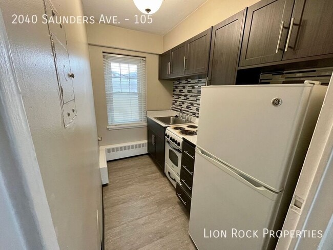 Building Photo - 2040 W Saunders Ave Unit 105