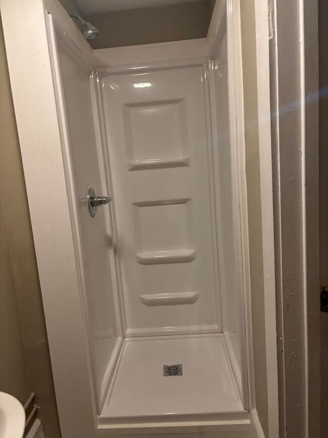 Photo - 115 W Main St Unit 115 W Main St Apt D