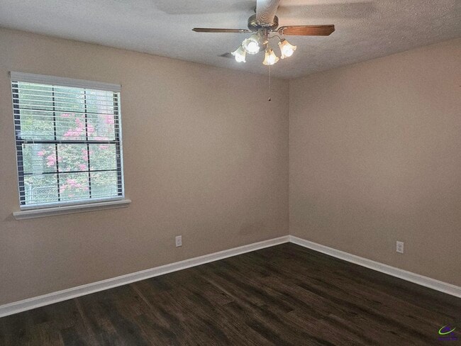 Photo - 107 Wrights Mill Cir