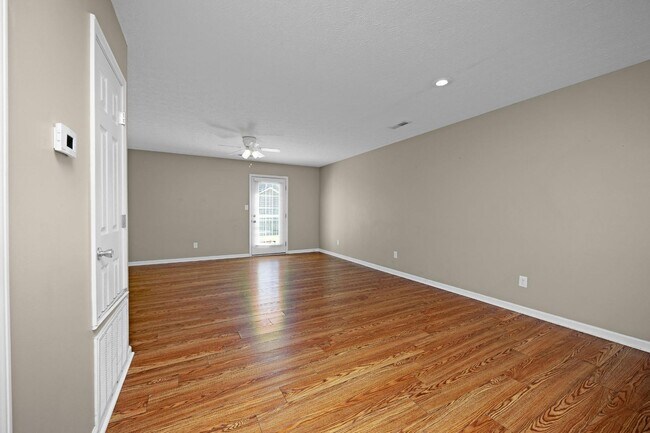 Photo - 6636 S Wilson Rd