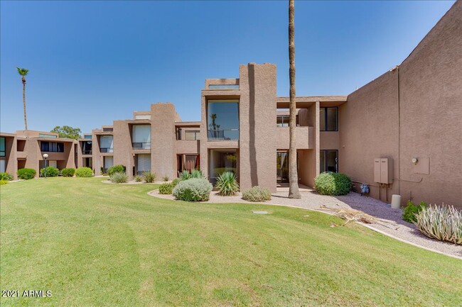 Photo - 7401 N Scottsdale Rd Townhome