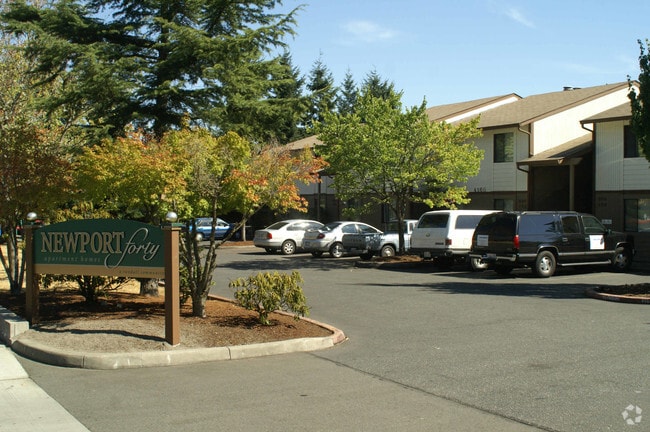 Cross Creek Apartments