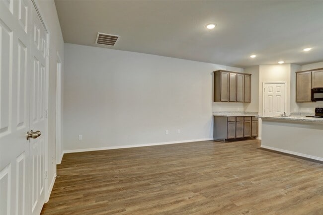 Photo - 409 S 12th St
