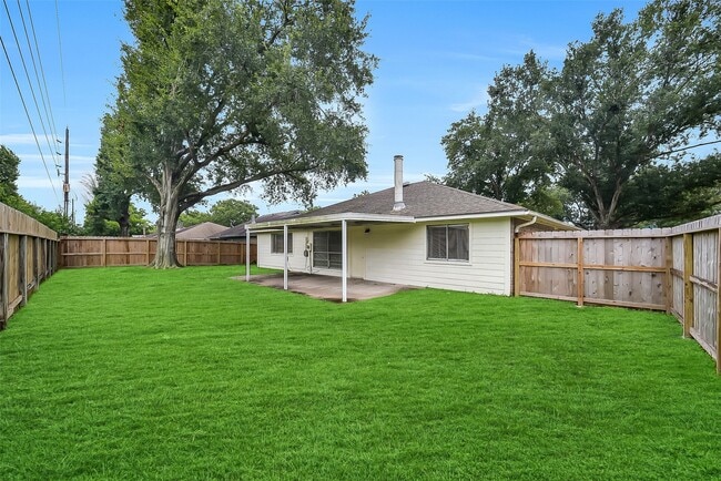 Photo - 13618 Piney Oaks Dr