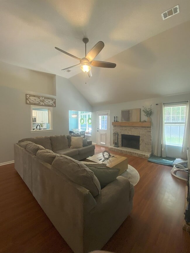Photo - Beautiful 3 Bedroom Home with Fireplace & Private Backyard in Pooler