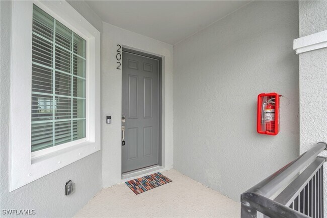Building Photo - 11811 Venetian Lagoon Dr Unit 202 Rental