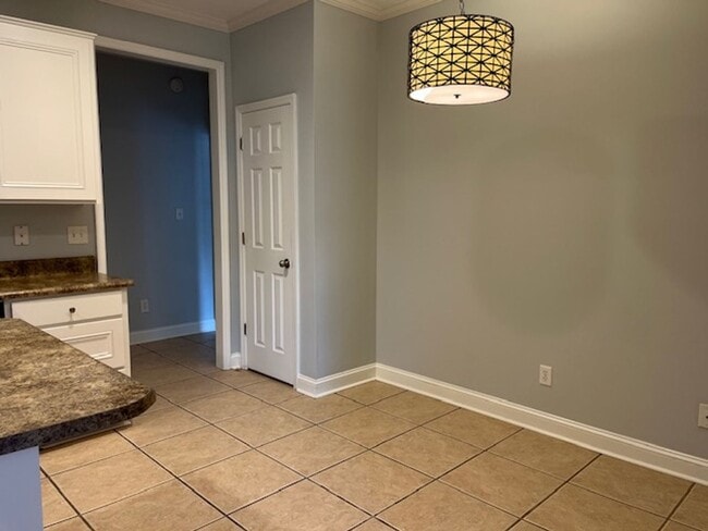 Photo - 127 Chesapeake Ct