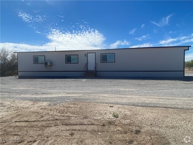 Building Photo - 1470 Michael Dr Rental