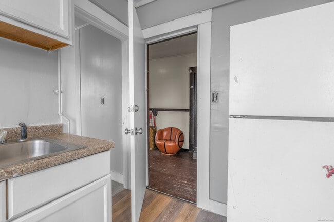 Photo - 14 Crown St Unit 3E