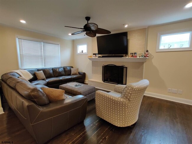 Photo - 5806 Ventnor Ave
