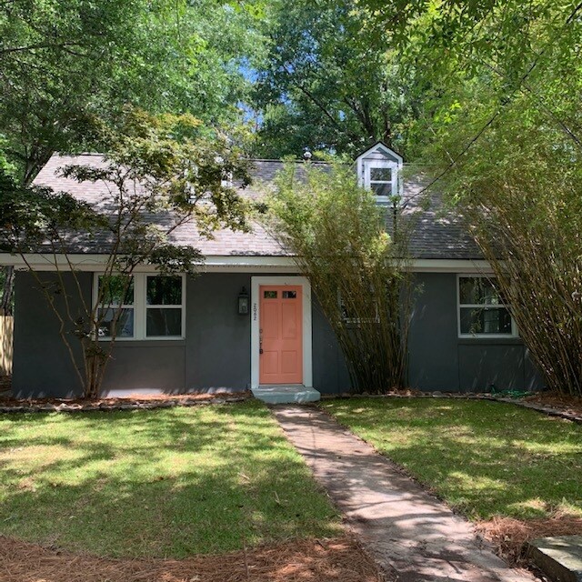 Photo - 2062 Medway Rd