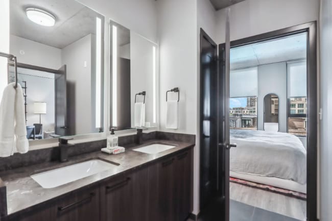 Photo - 911 W Washington Blvd