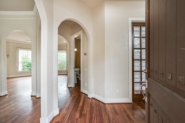 Photo - 11025 Robin Hood Ct