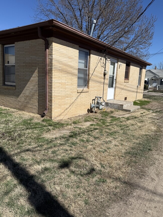 Photo - 615 N Elm St