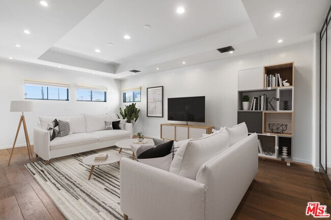 Building Photo - 2016 Lincoln Blvd Rental