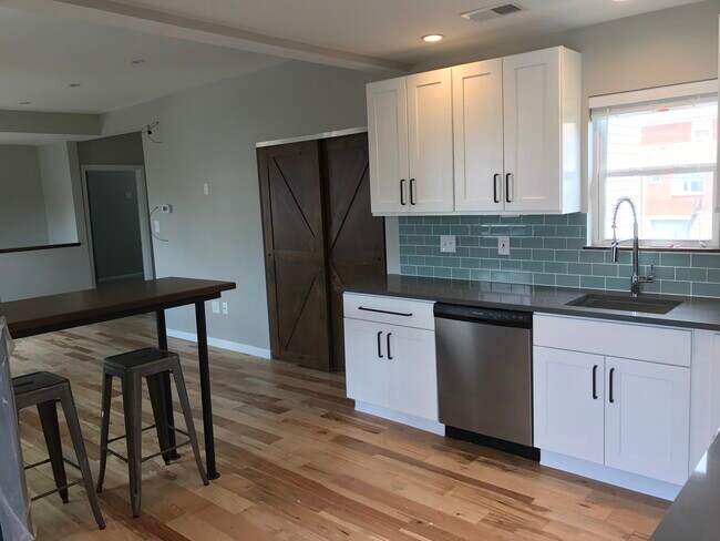 Photo - 546 Southern Ave Unit Apt 2