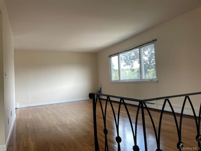 Photo - 33 Graywood Rd