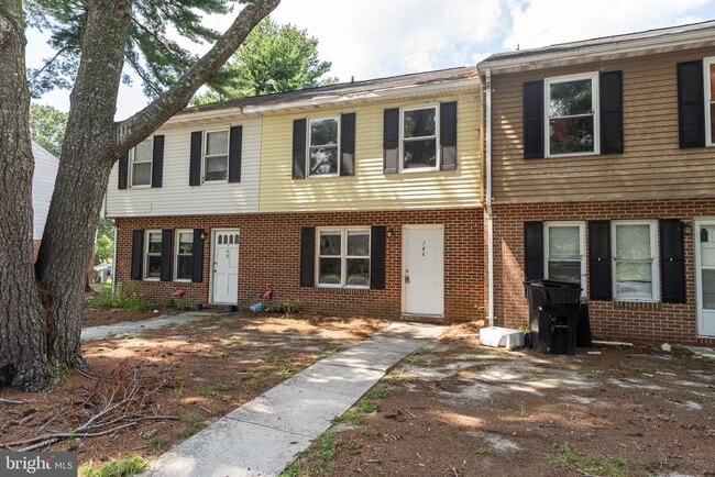746 Hemlock St