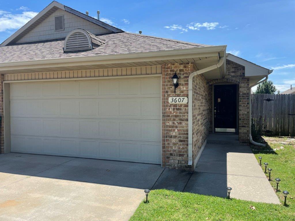 Photo - 3607 Vanguard Dr Townhome