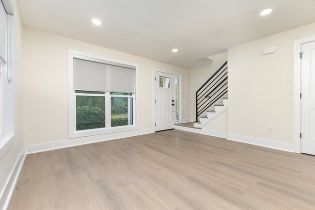 Photo - 109 S Church St Unit A