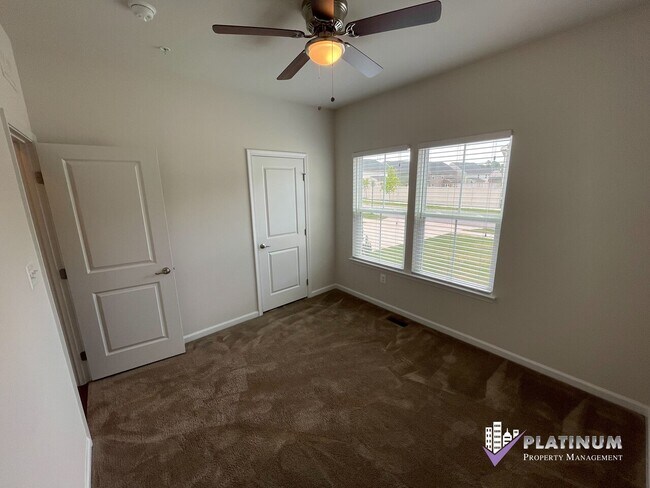 Photo - Creekside Village