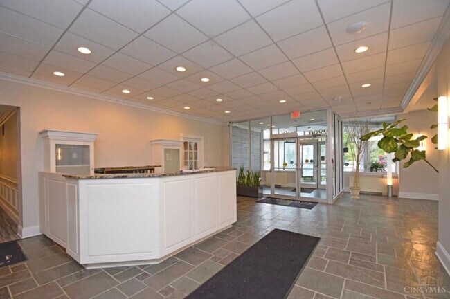 Photo - 2200 Victory Pky Unit 2501