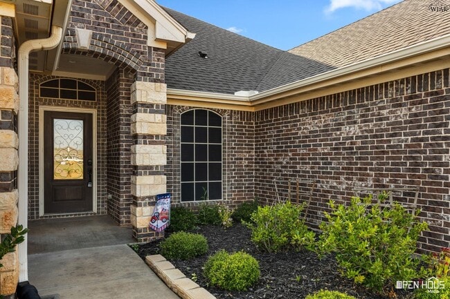 4824 Olivia Ln